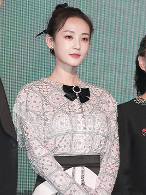 李一桐线下美脚特写